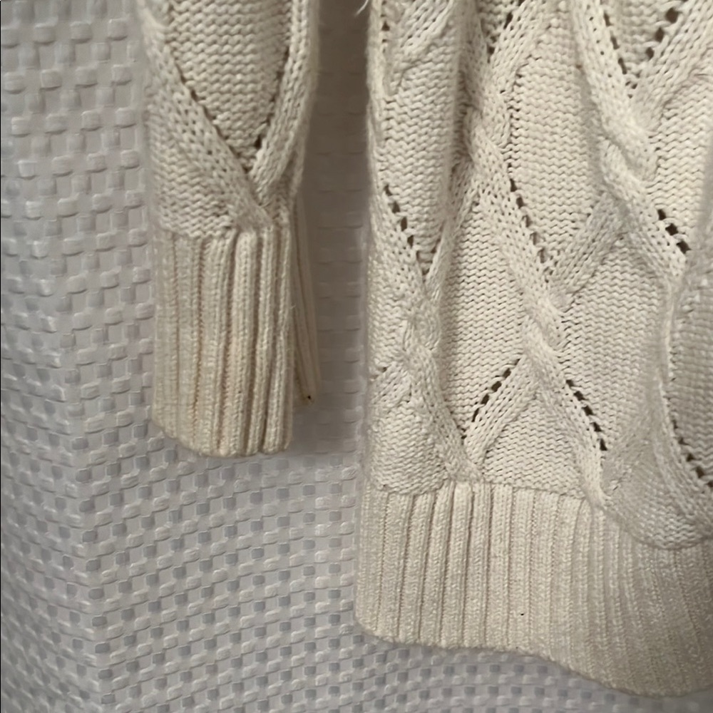 Crown & Ivy Cream Cable Knit Cardigan - Picture 4 of 7